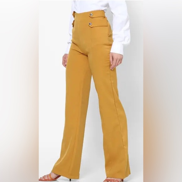 Star Style and Yellow Palazzo Pants - Picture 5 of 7